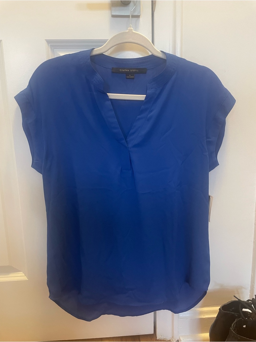 Cynthia Steffe Cobalt V-Neck Cap Sleeve Blouse